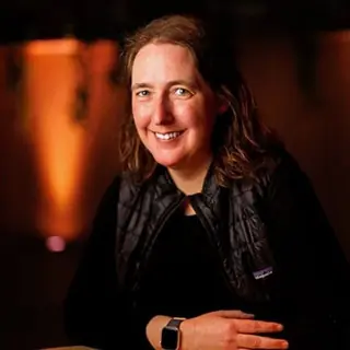 Janet McNamara in Austin, 18–20 December 2026: a portrait of the comedian