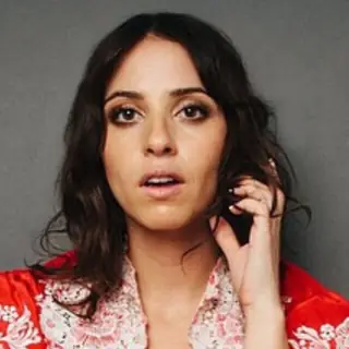 Sara Weinshenk in Los Angeles, 17 October 2026: a portrait of the comedian