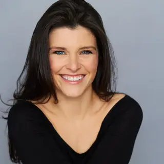 Shannon Fiedler in East Providence, 18 November 2026: a portrait of the comedian